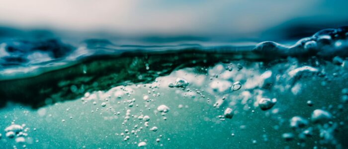 Bulles d'air sous la surface