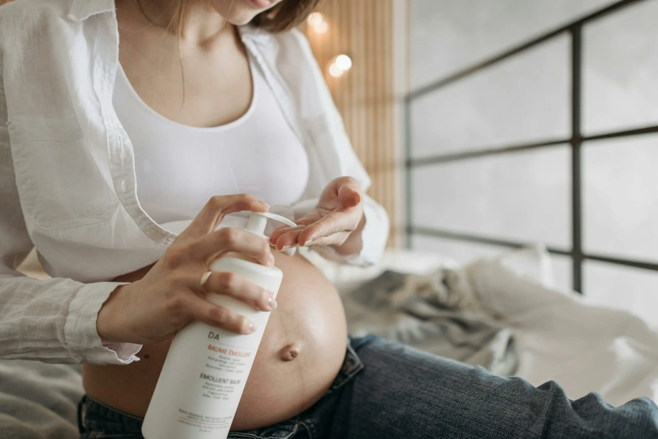 Produits de soin, cosmétiques pendant la grossesse : dangers et alternatives sûres